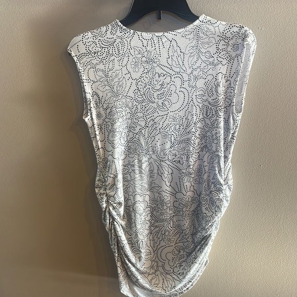 MOTHERHOOD maternity top V neck cap sleeve floral dotted print blk wht SMALL - Picture 2 of 9